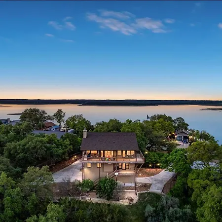 Canyon Lakehouse Panoramic Lake Views With Firepit!